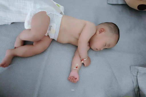漳浦宝宝老打喷嚏怎么办